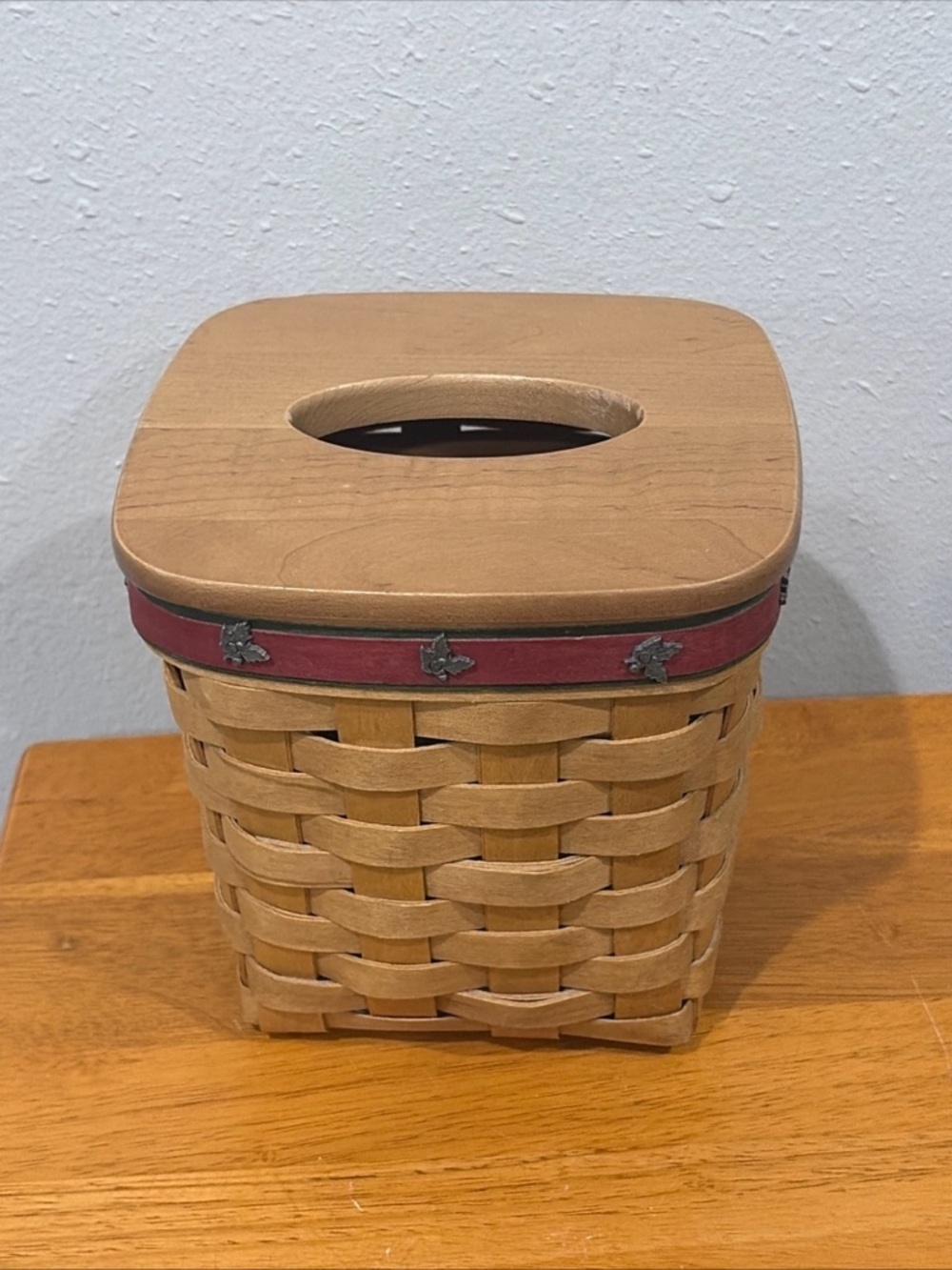 2006 Longaberger Tall Tissue Basket Red Green Trim Holly Nail Tack NO INSERT MDB
